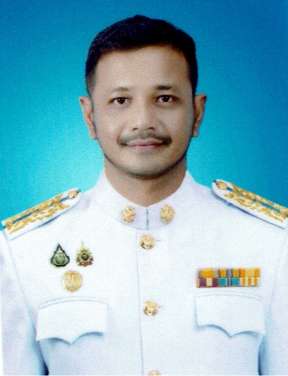 นายวุฑฒินันท์ ชื่นเดช