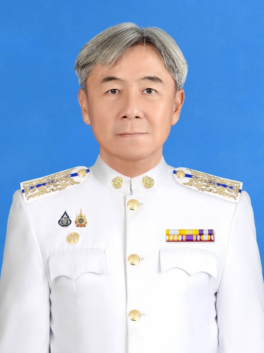 นายปรีชา พฤกษไพบูลย์